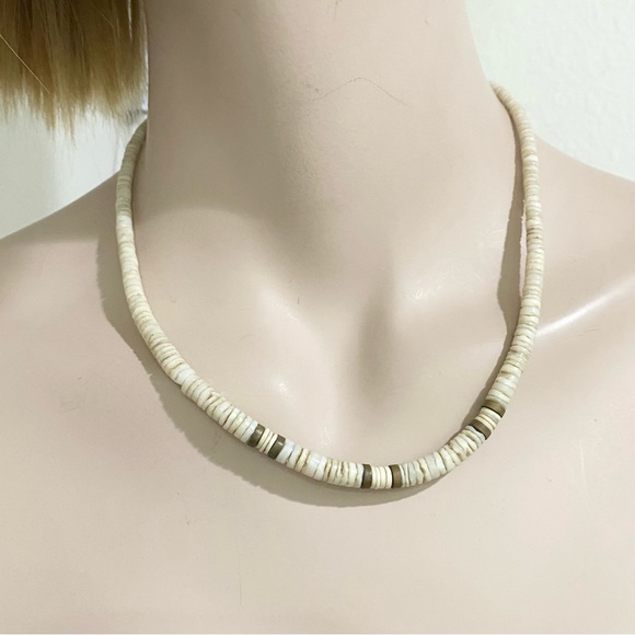 2 Natural Sea Shell Beads Boho Puka Shell Necklace - Picture 5 of 11